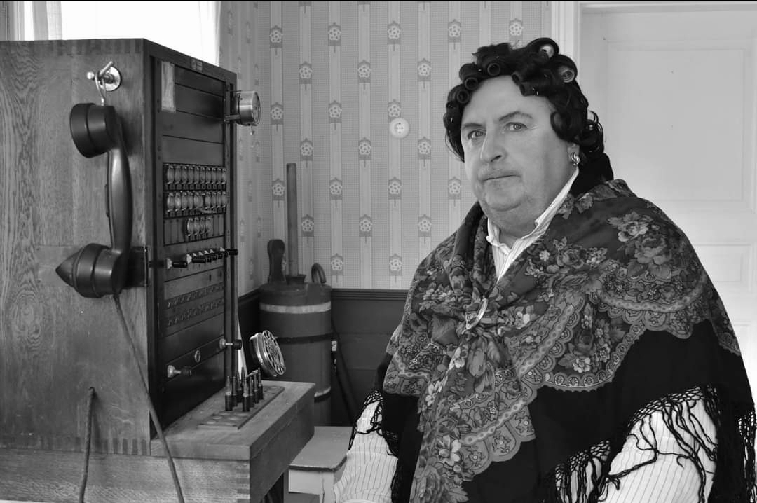 Telefonist-1900tal från kortfilm om telefonväxel